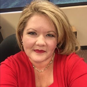 Meet your Posher, Yvonne